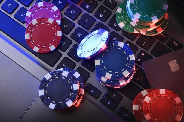 pursuer live roulette studio on mobile app showing dealer and betting interface