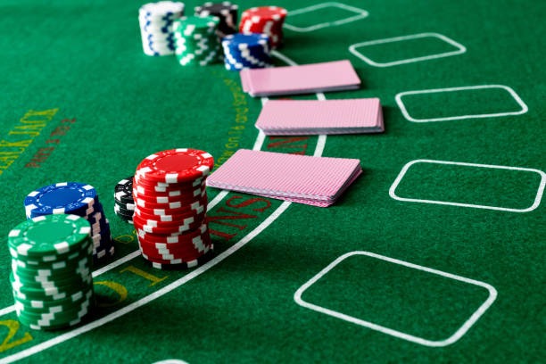 FFWS Indonesia multi-camera live blackjack dealer studio streaming to pursuer app on mobile phone